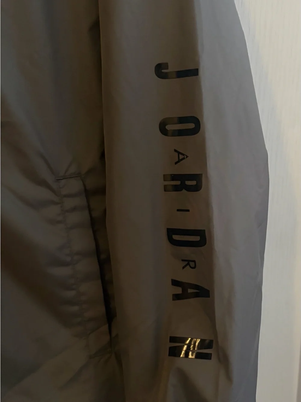 Jordan Boys XL Smoke Grey Windbreaker Jacket